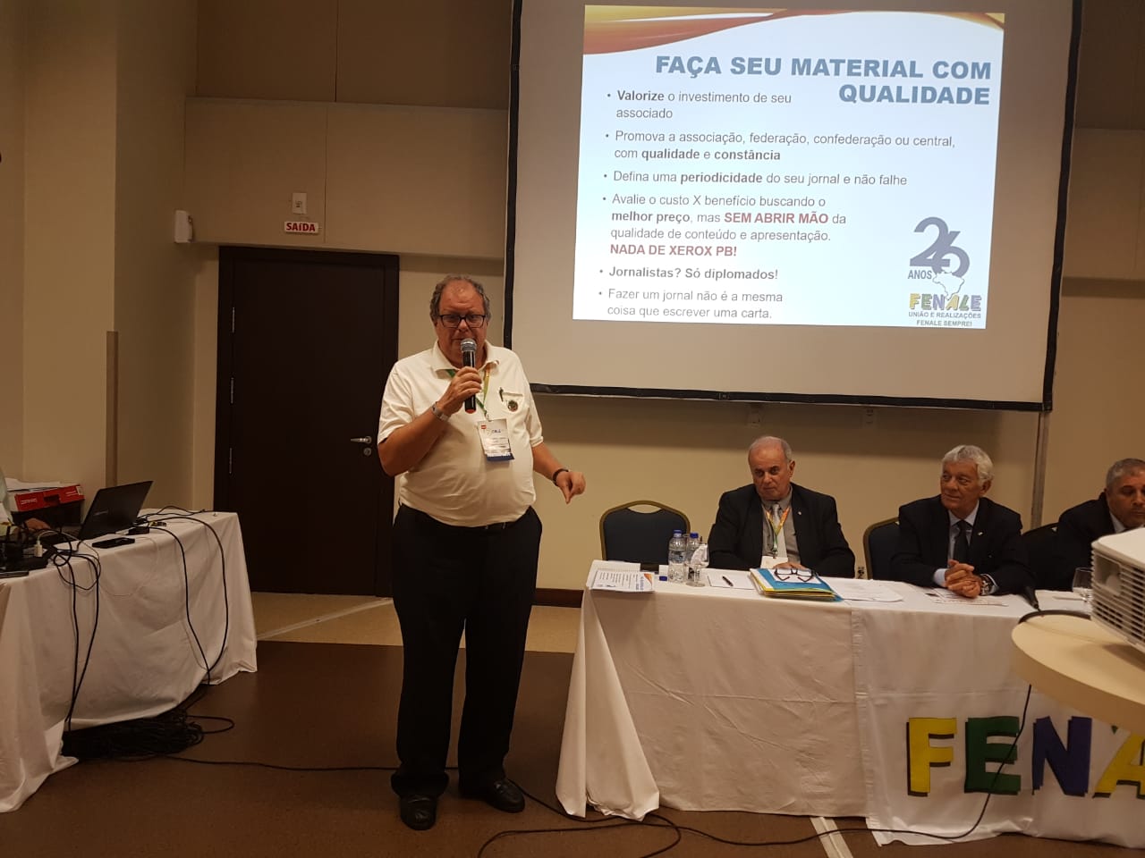 Apresentação de Gaspar  Bissolotti Neto sobre a importância da comunicação no Encontro da Fenale, em Salvador -Bahia.